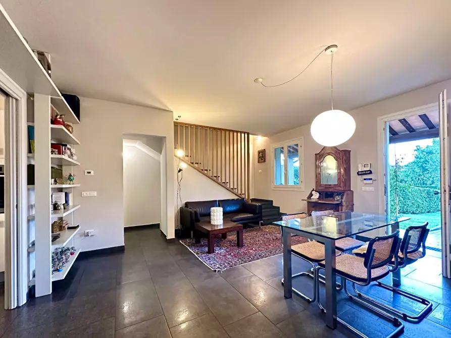 Immagine 7 di Casa bifamiliare in vendita  a Lucca