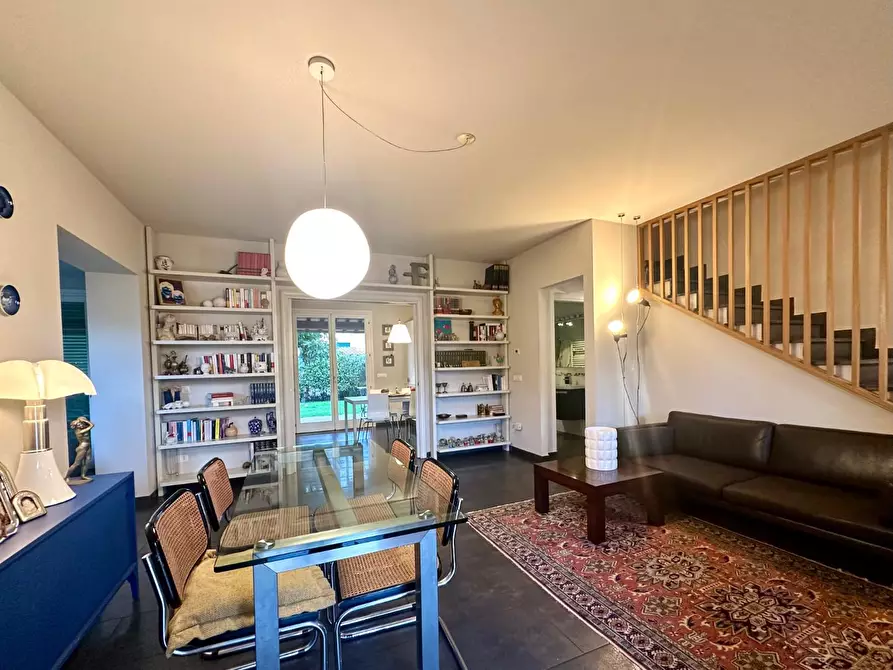 Immagine 5 di Casa bifamiliare in vendita  a Lucca