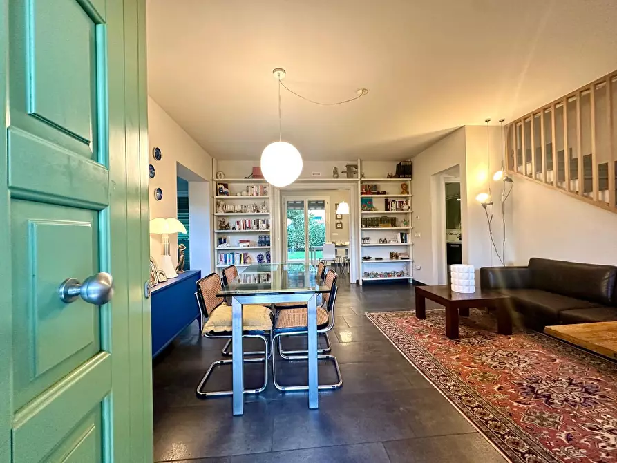 Immagine 4 di Casa bifamiliare in vendita  a Lucca