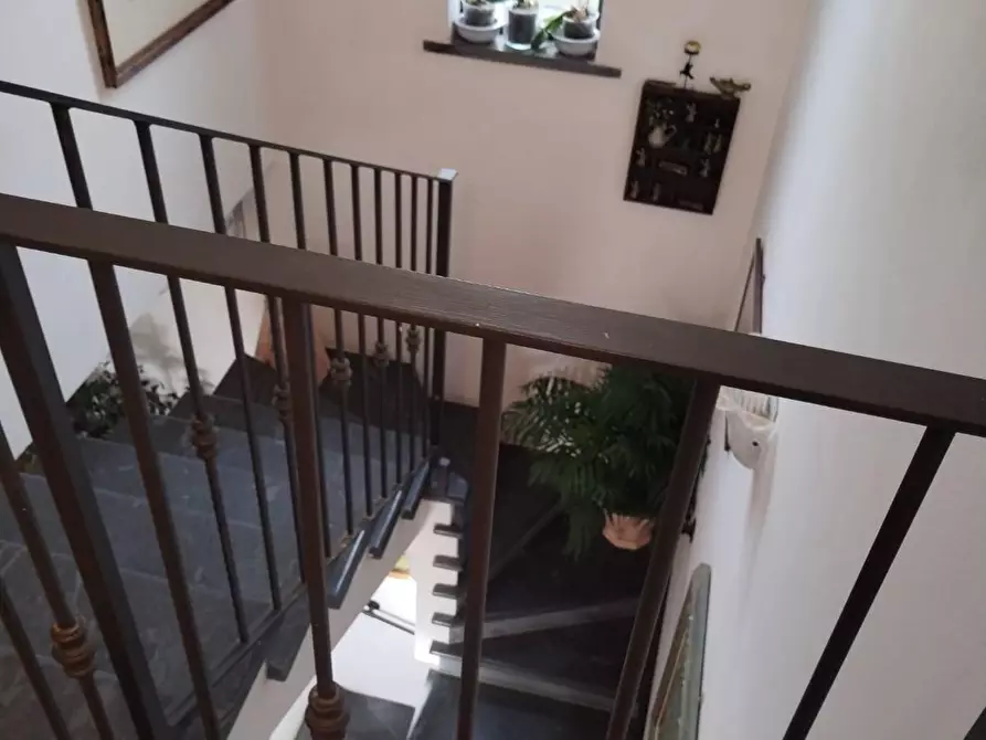 Immagine 11 di Casa indipendente in vendita  a Massa