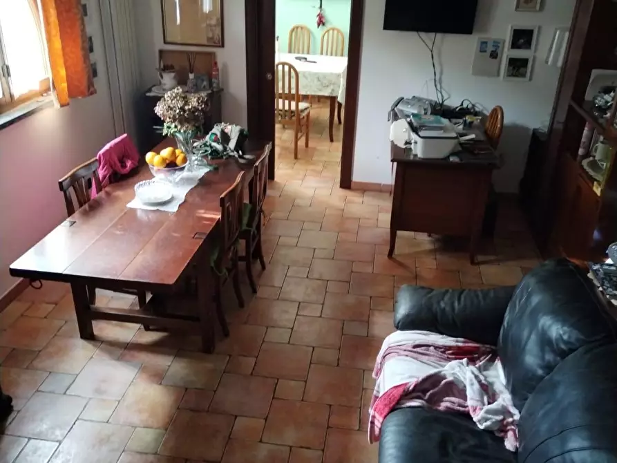 Immagine 8 di Casa indipendente in vendita  a Massa