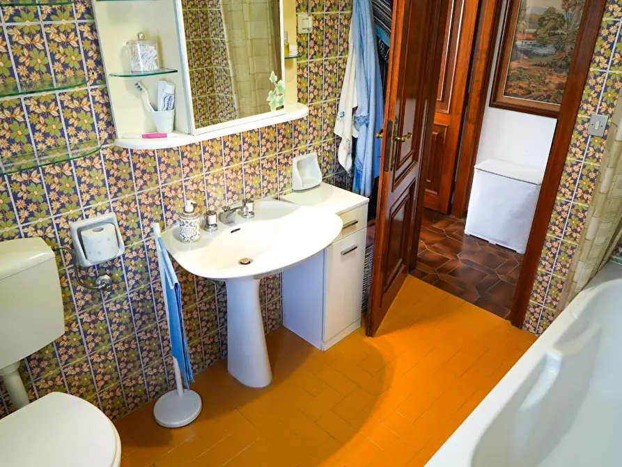 Immagine 35 di Appartamento in vendita  a Massa