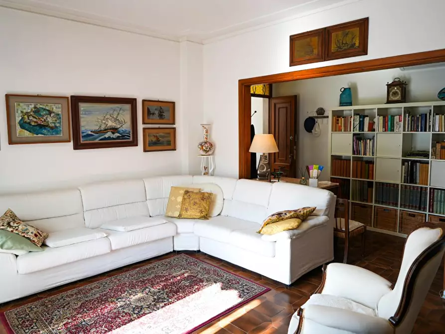 Immagine 6 di Appartamento in vendita  a Massa