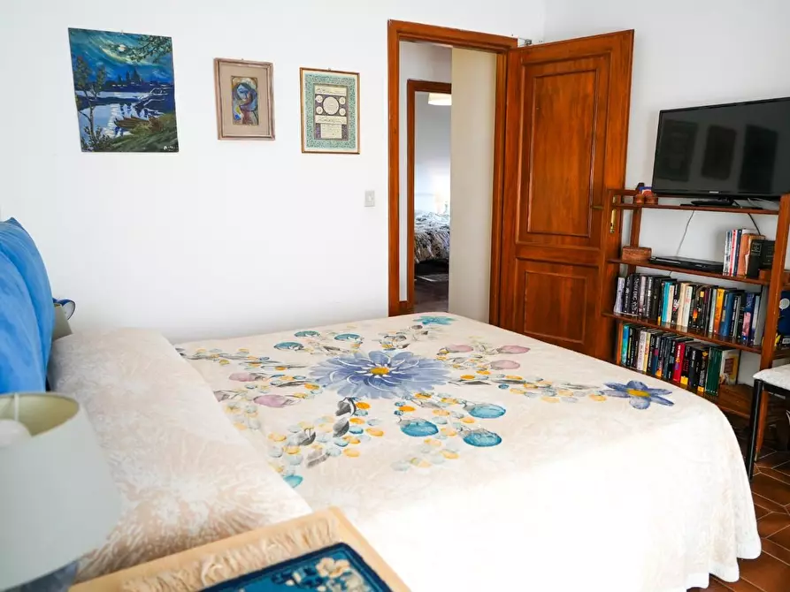 Immagine 25 di Appartamento in vendita  a Massa