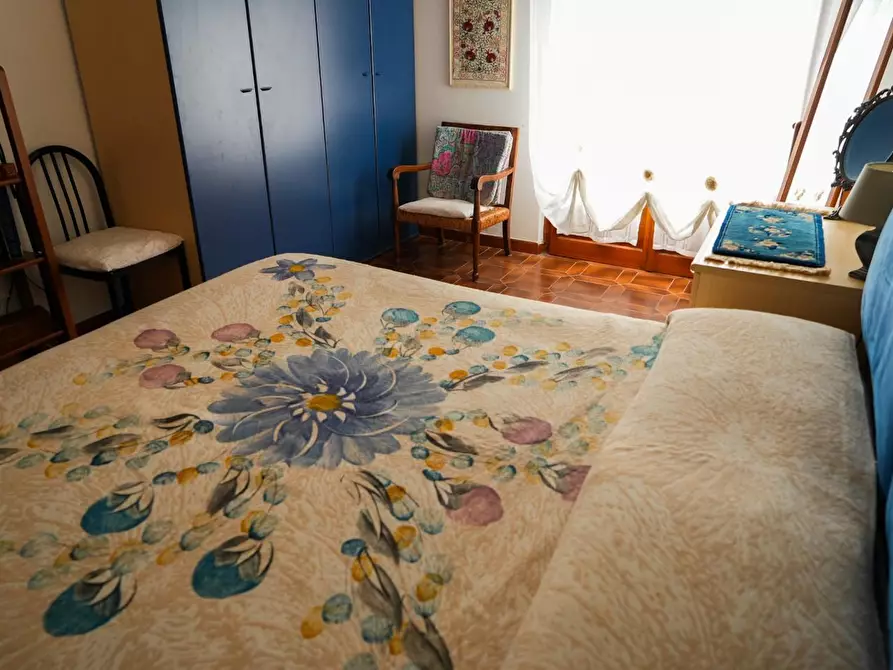 Immagine 24 di Appartamento in vendita  a Massa