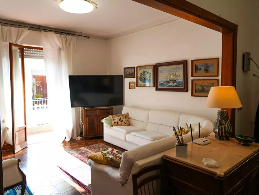 Immagine 4 di Appartamento in vendita  a Massa