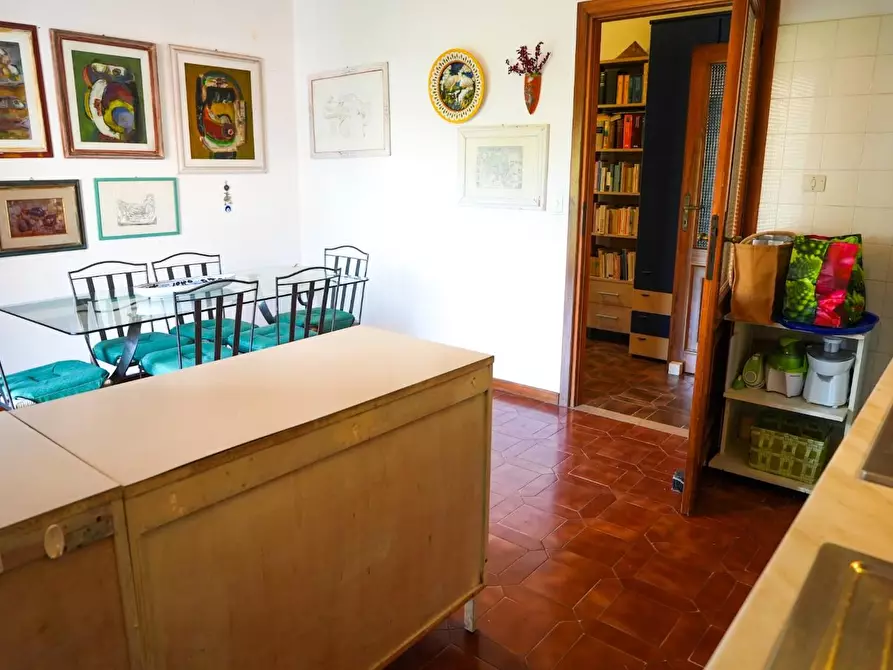 Immagine 15 di Appartamento in vendita  a Massa