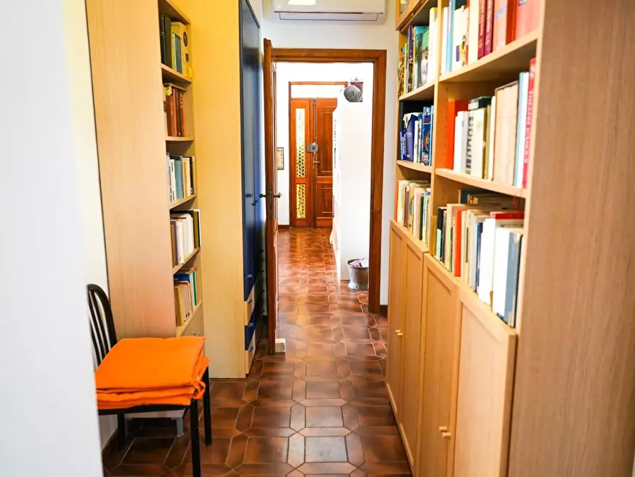 Immagine 33 di Appartamento in vendita  a Massa