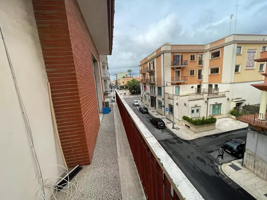 Immagine 2 di Appartamento in vendita  a Massafra