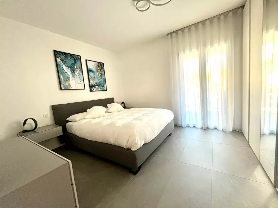 Immagine 12 di Appartamento in vendita  a Carrara