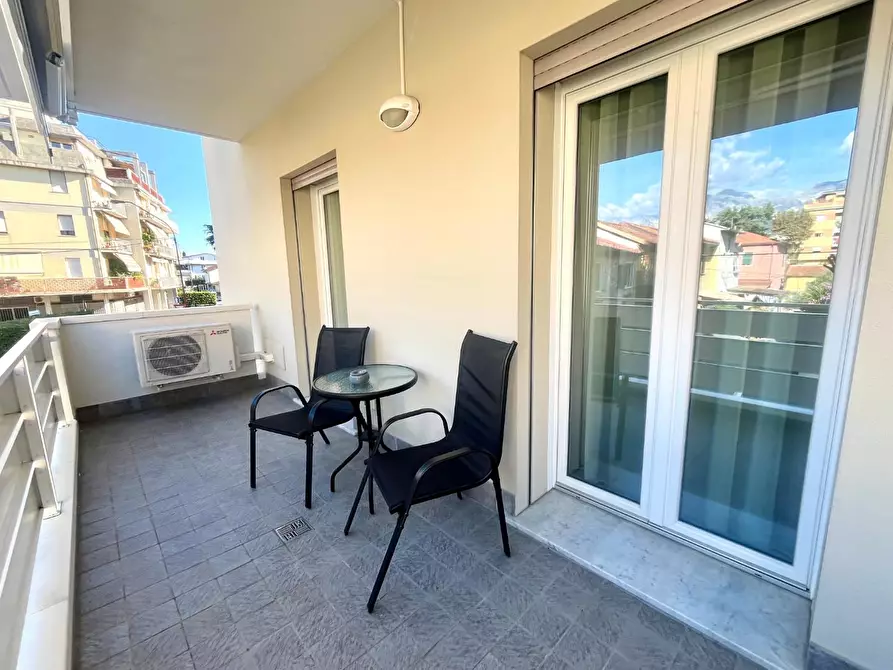 Immagine 8 di Appartamento in vendita  a Carrara