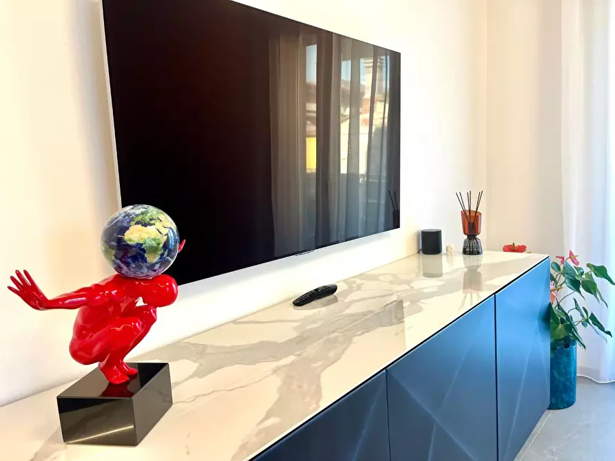 Immagine 4 di Appartamento in vendita  a Carrara