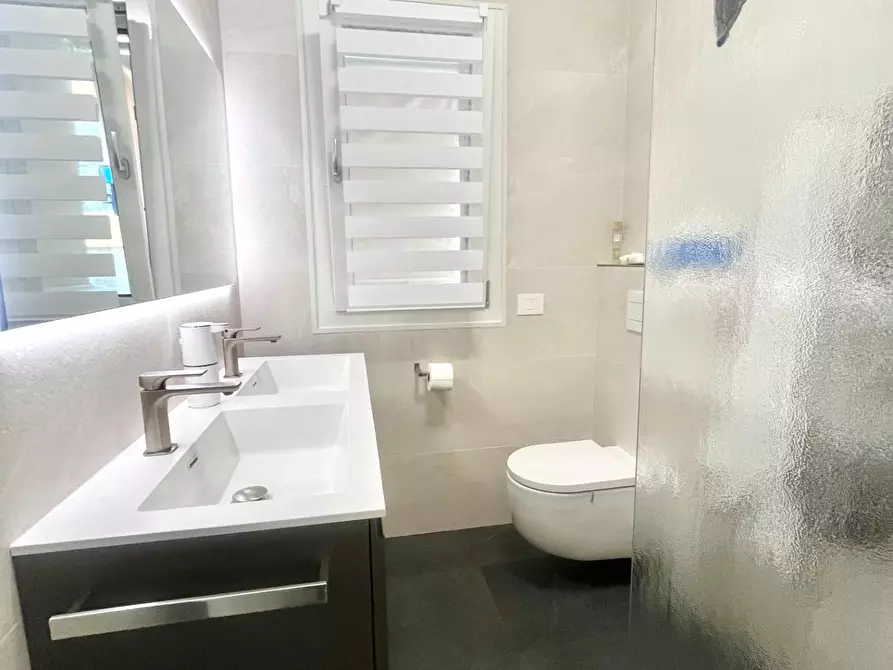 Immagine 15 di Appartamento in vendita  a Carrara