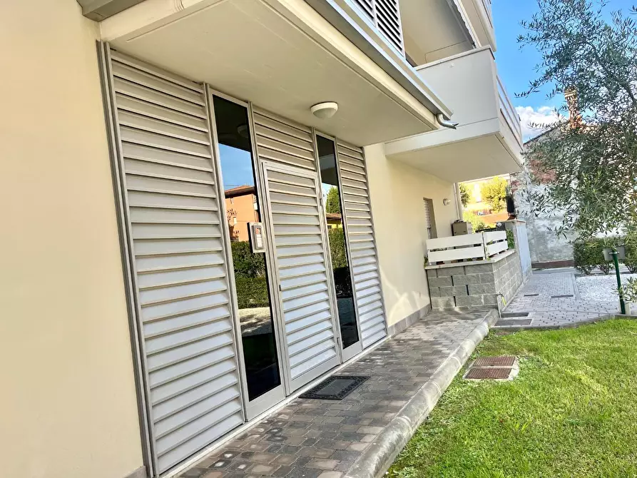 Immagine 20 di Appartamento in vendita  a Carrara