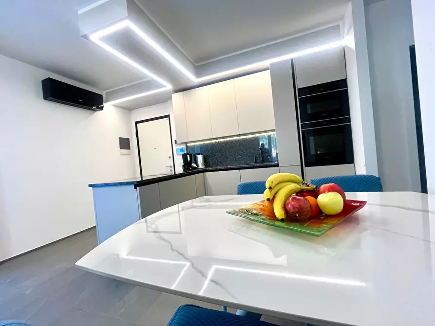 Immagine 3 di Appartamento in vendita  a Carrara