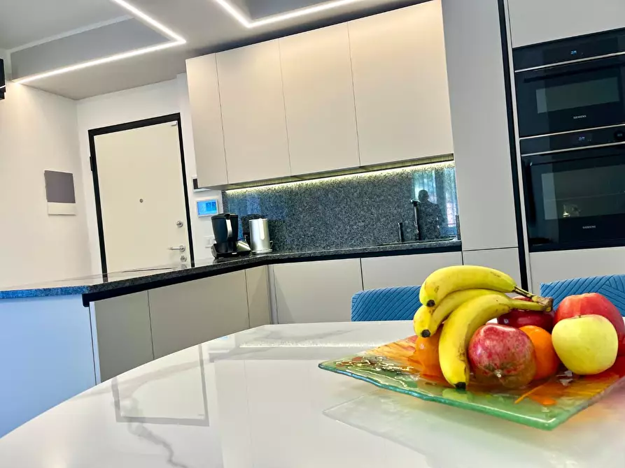 Immagine 6 di Appartamento in vendita  a Carrara