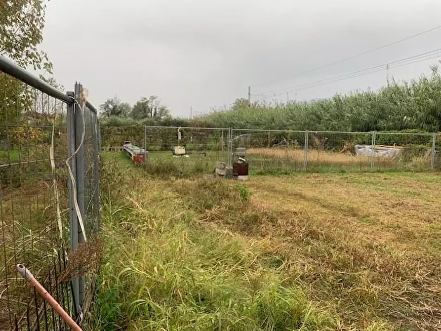 Immagine 14 di Appartamento in vendita  a Massa E Cozzile