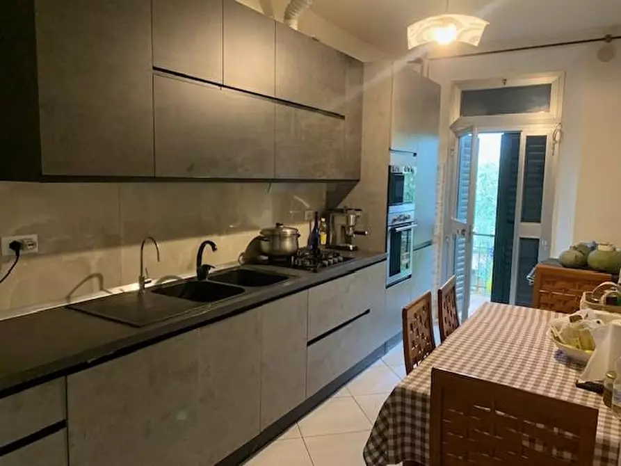 Immagine 1 di Appartamento in vendita  a Massa E Cozzile