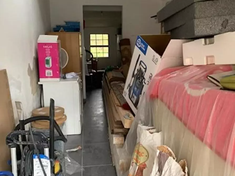 Immagine 13 di Appartamento in vendita  a Massa E Cozzile