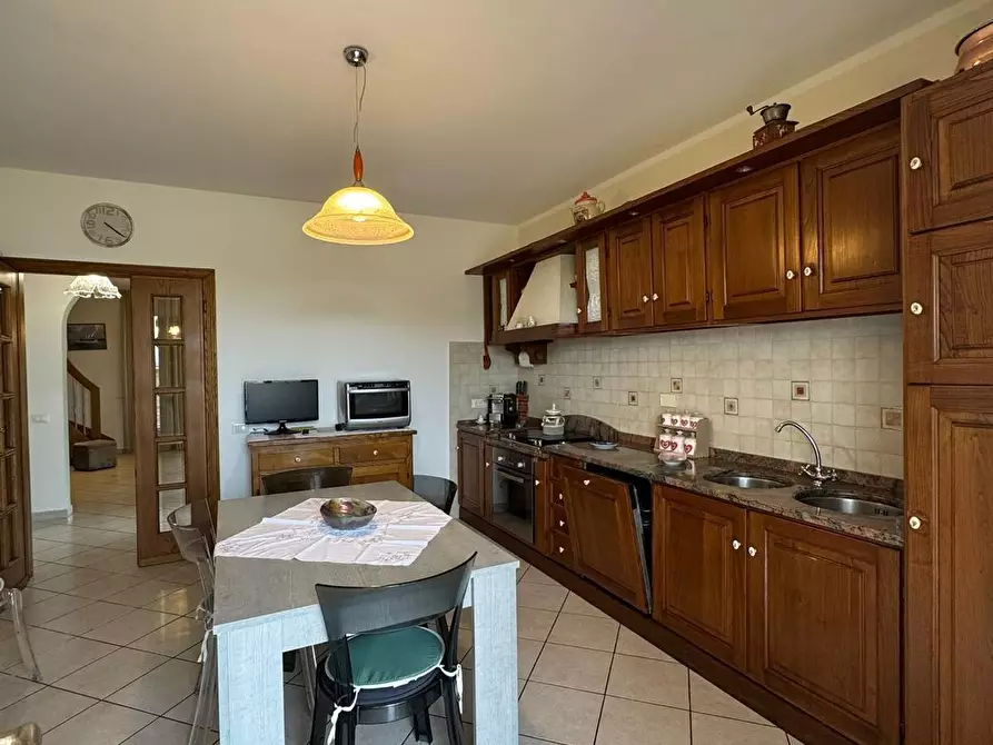 Immagine 12 di Casa bifamiliare in vendita  a San Giuliano Terme