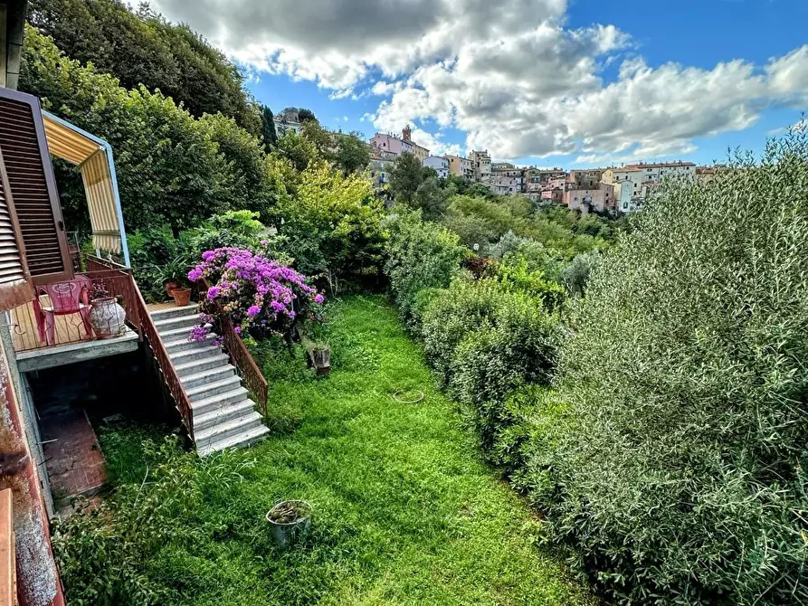 Immagine 12 di Villa in vendita  a Castagneto Carducci