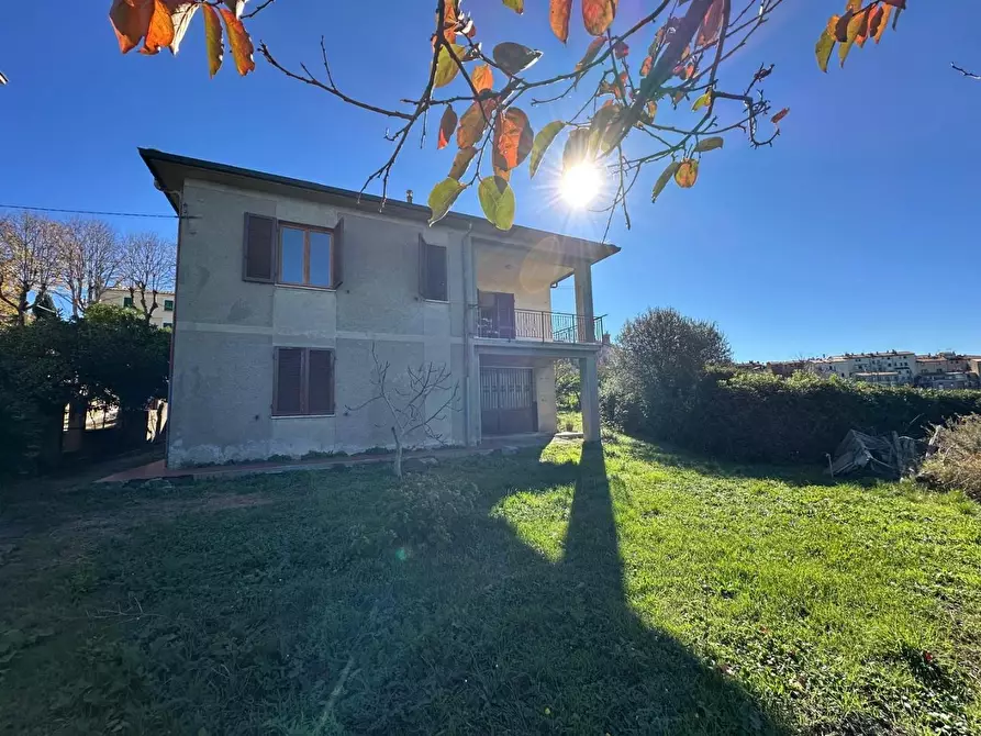 Immagine 1 di Villa in vendita  a Castagneto Carducci