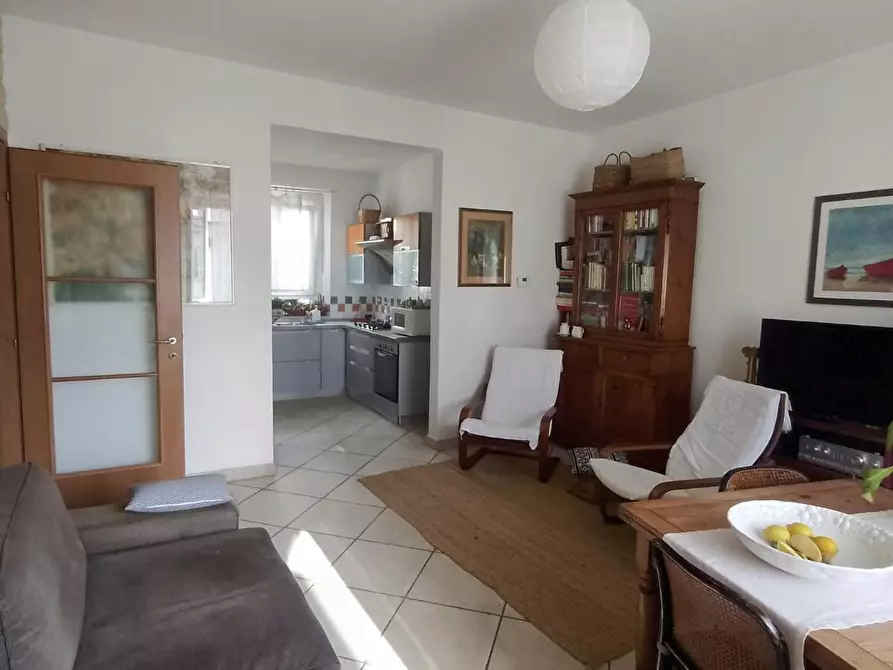 Immagine 2 di Appartamento in vendita  a Livorno