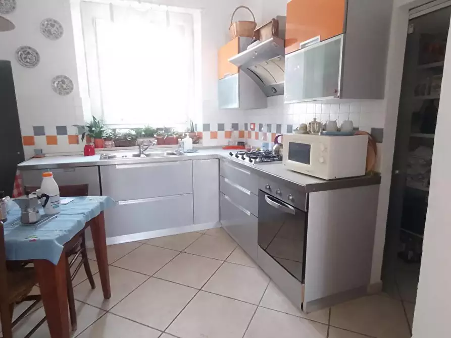 Immagine 8 di Appartamento in vendita  a Livorno