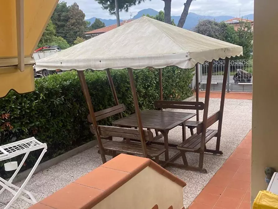 Immagine 15 di Villetta a schiera in vendita  a Camaiore
