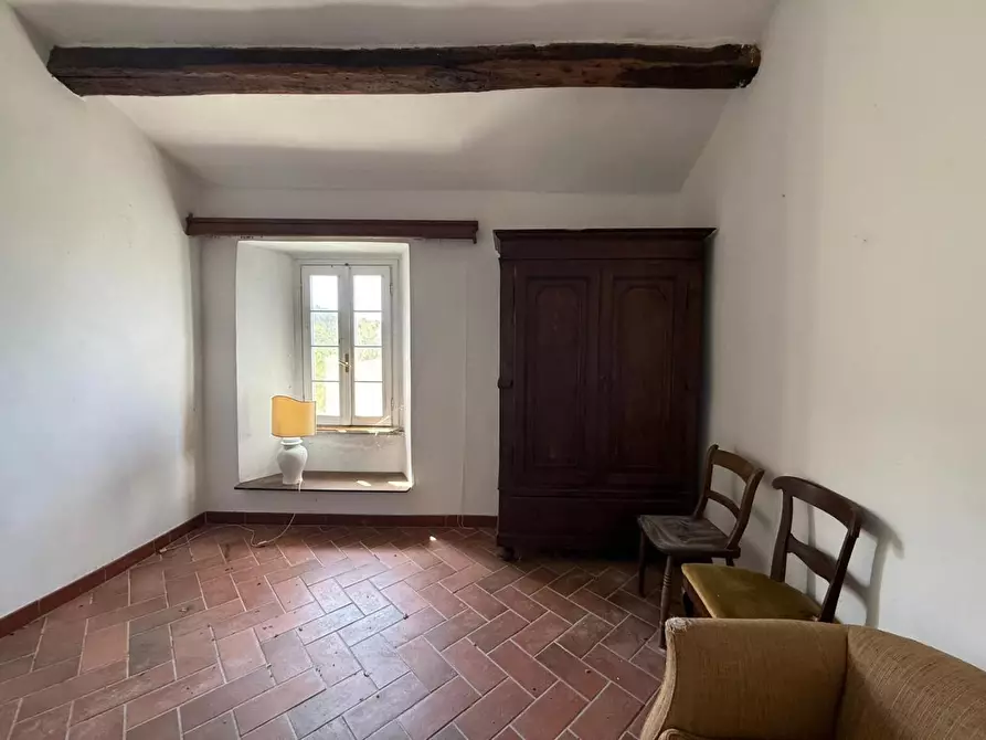 Immagine 6 di Casa colonica in vendita  a Massa