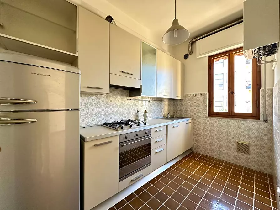 Immagine 16 di Appartamento in vendita  a Lucca