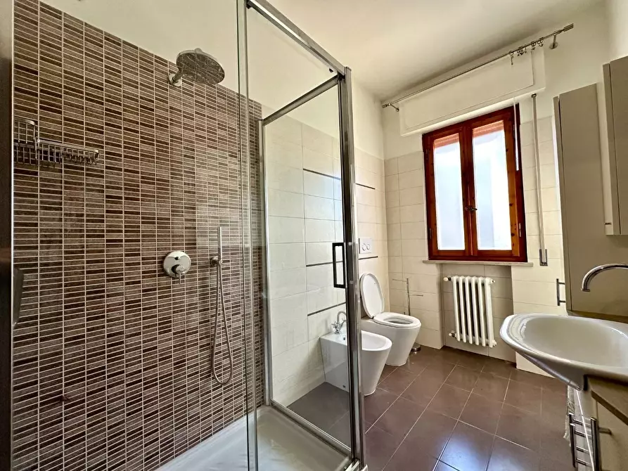 Immagine 29 di Appartamento in vendita  a Lucca