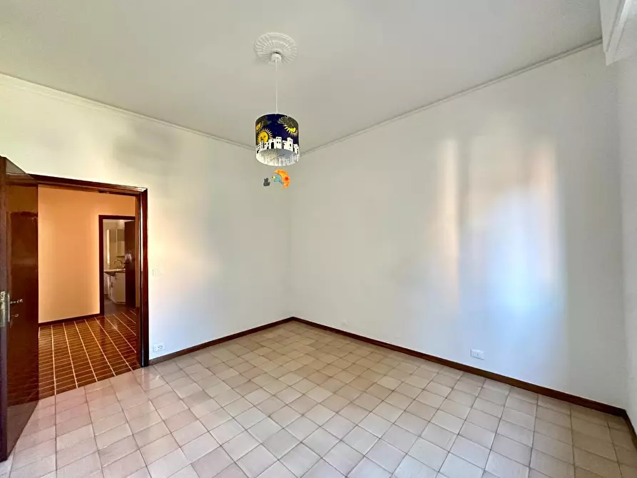 Immagine 26 di Appartamento in vendita  a Lucca