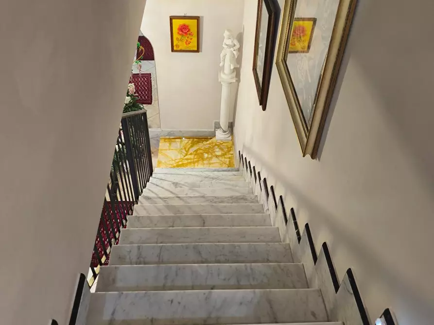 Immagine 17 di Casa semindipendente in vendita  a Carrara