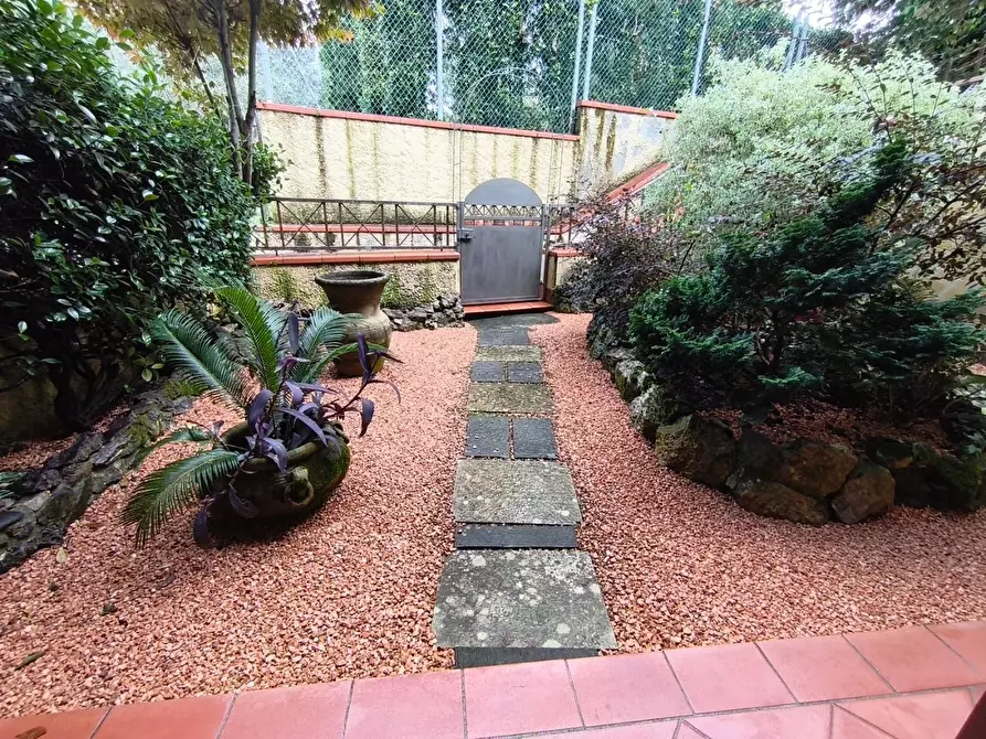 Immagine 27 di Casa semindipendente in vendita  a Carrara