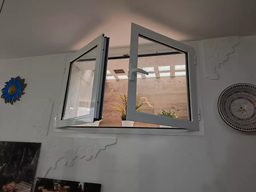 Immagine 9 di Casa semindipendente in vendita  a Carrara