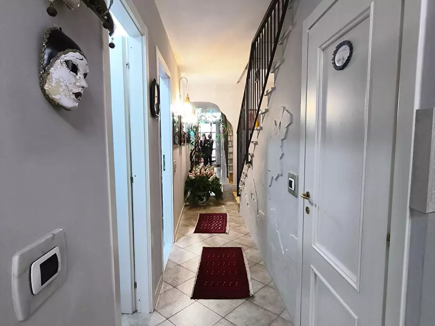 Immagine 10 di Casa semindipendente in vendita  a Carrara