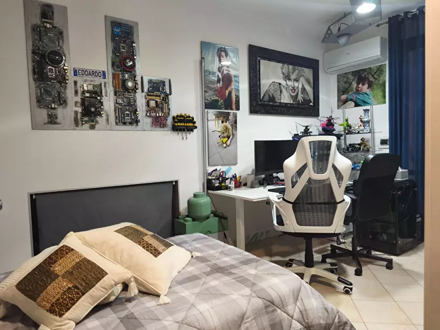 Immagine 23 di Casa semindipendente in vendita  a Carrara