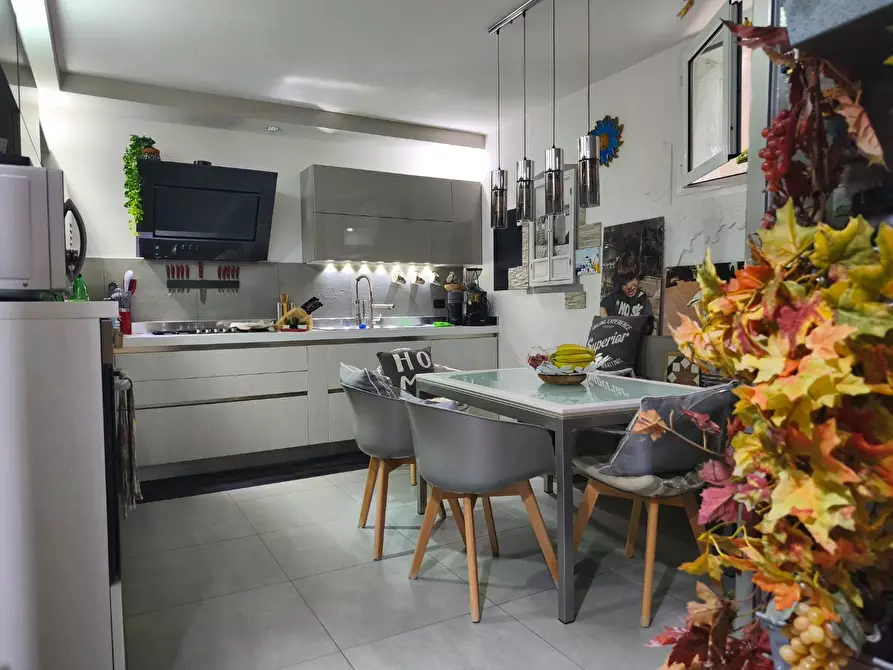 Immagine 8 di Casa semindipendente in vendita  a Carrara