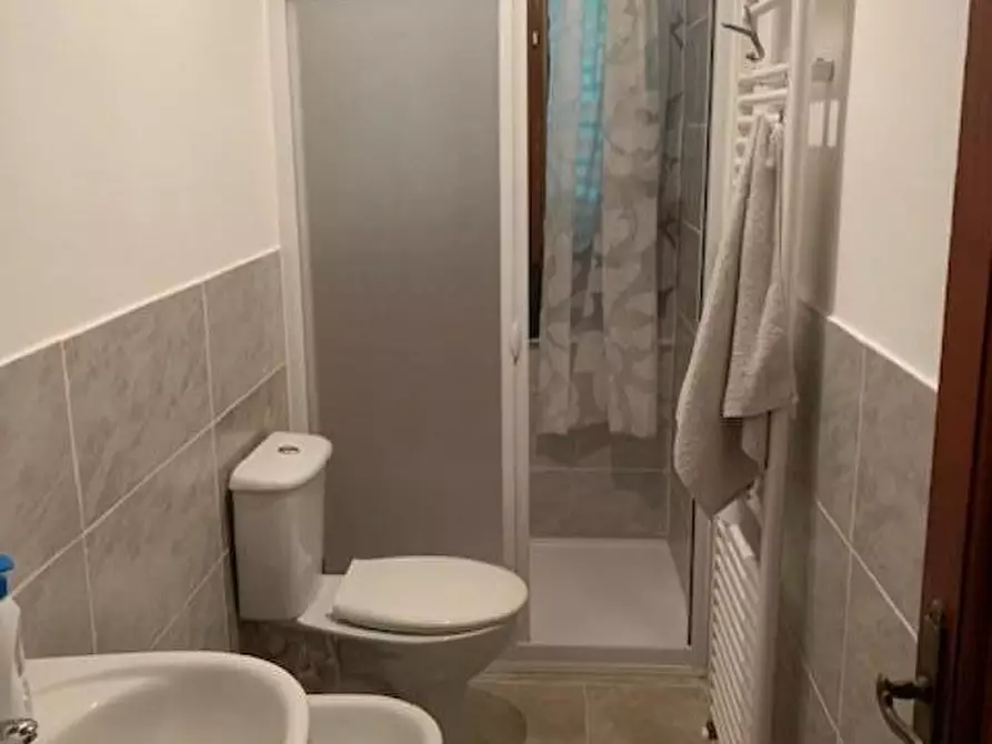 Immagine 11 di Appartamento in vendita  a Uzzano