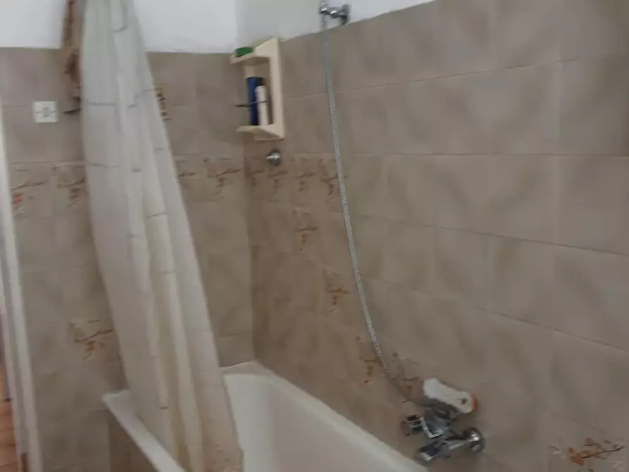 Immagine 16 di Appartamento in vendita  a Massa