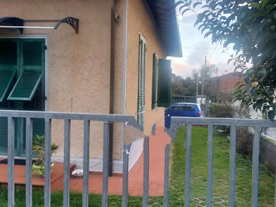 Immagine 21 di Casa bifamiliare in vendita  a Pietrasanta