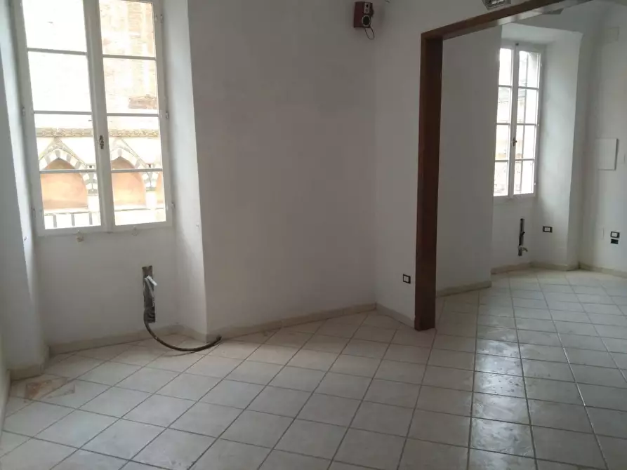 Immagine 11 di Locale commerciale in affitto  a Prato