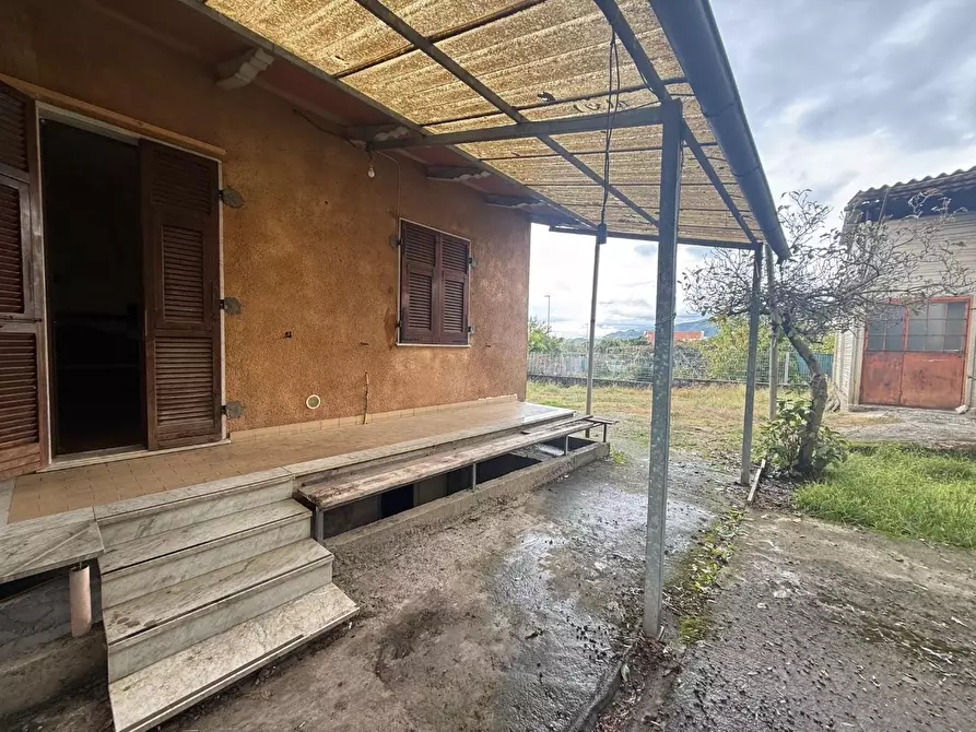 Immagine 5 di Casa indipendente in vendita  a Massa