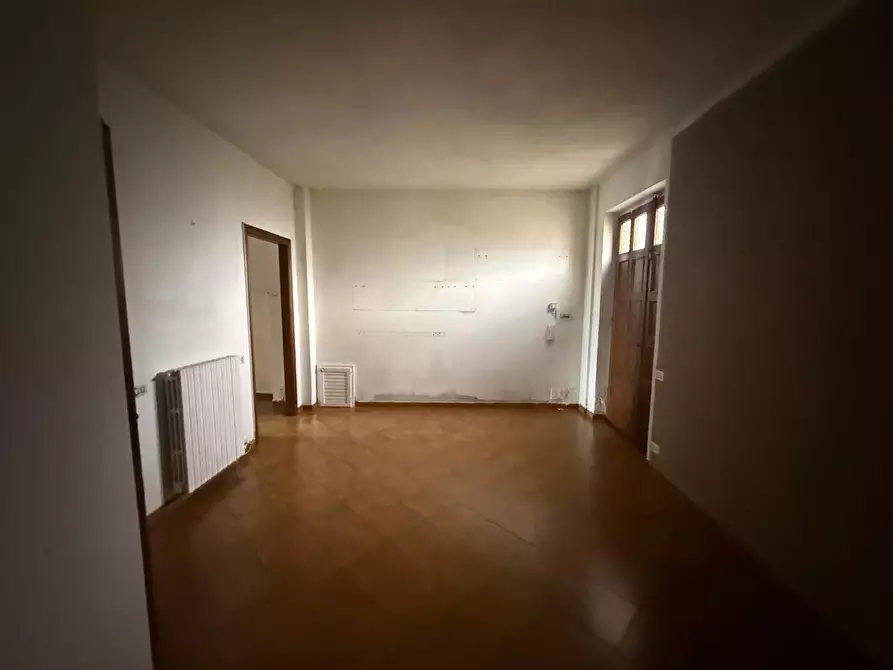 Immagine 17 di Casa indipendente in vendita  a Massa