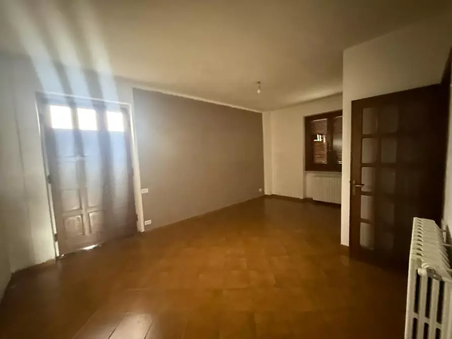Immagine 11 di Casa indipendente in vendita  a Massa