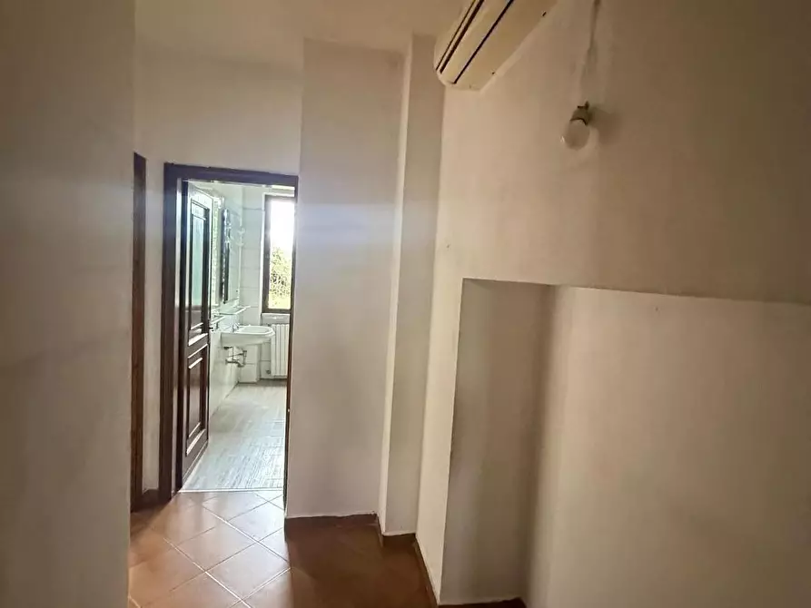 Immagine 15 di Casa indipendente in vendita  a Massa