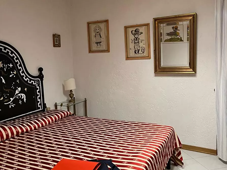 Immagine 18 di Villa in vendita  a Massarosa