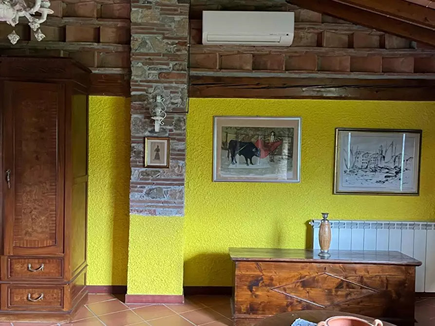 Immagine 17 di Villa in vendita  a Massarosa