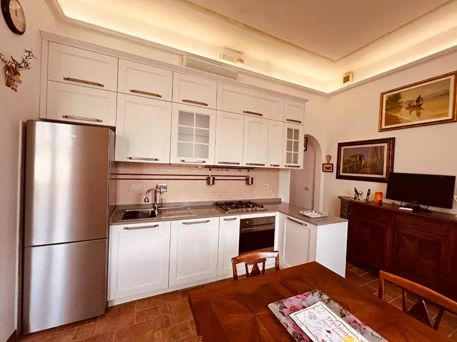 Immagine 2 di Appartamento in vendita  a Cecina